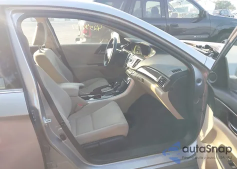 2017 Honda Accord Hybrid z USA, uszkodzony, nr VIN JHMCR6F3XHC001026